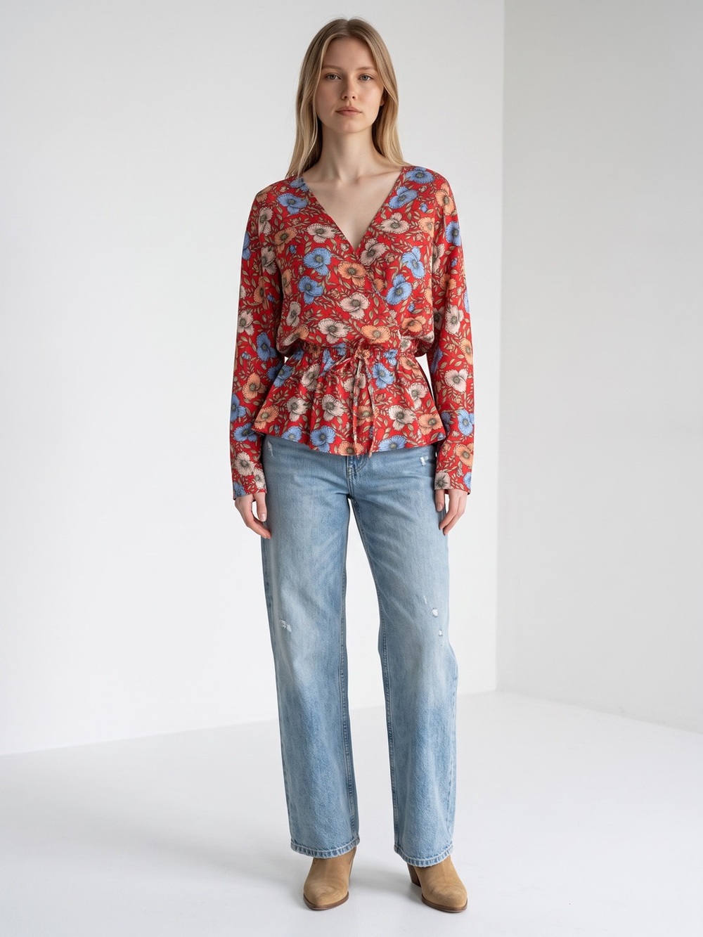 easel Red Floral V-Neck Peplum Blouse